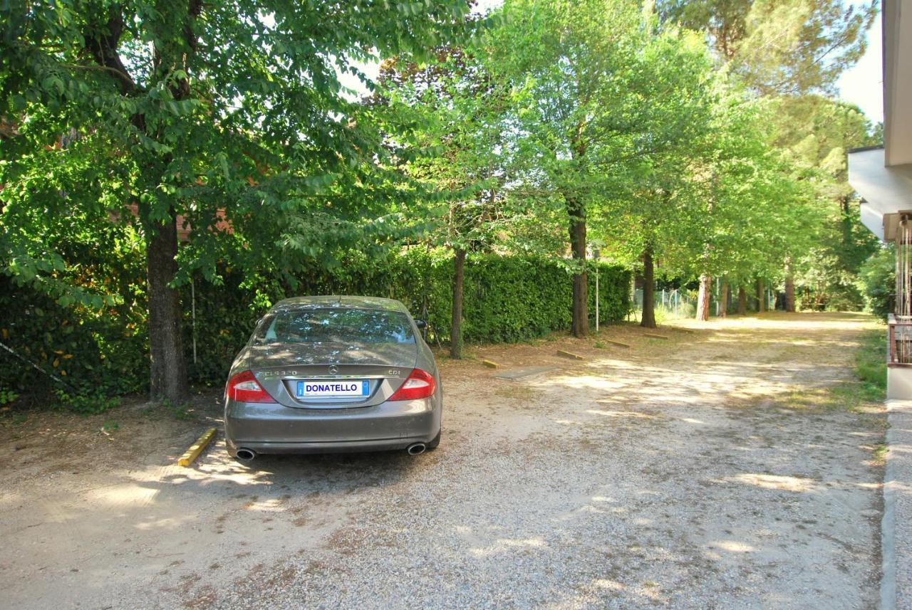 Lignano With Pool Leilighet Lignano Sabbiadoro Eksteriør bilde